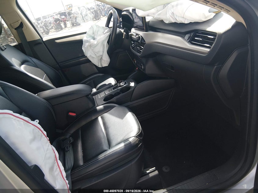 FORD ESCAPE 2020 VIN 1FMCU9H68LUC76918