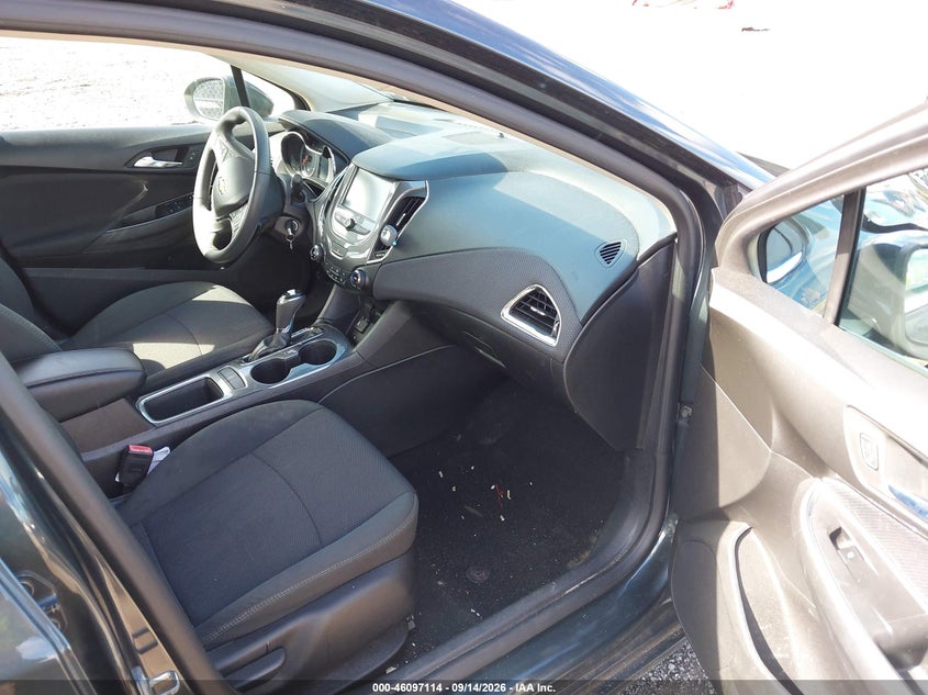 CHEVROLET CRUZE 2017 VIN 1G1BE5SM4H7128003