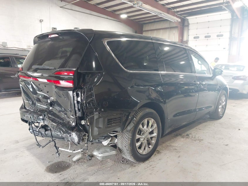 Vin: 2c4rc3bg4pr523662, lot: 46596819, chrysler pacifica touring l awd 20234