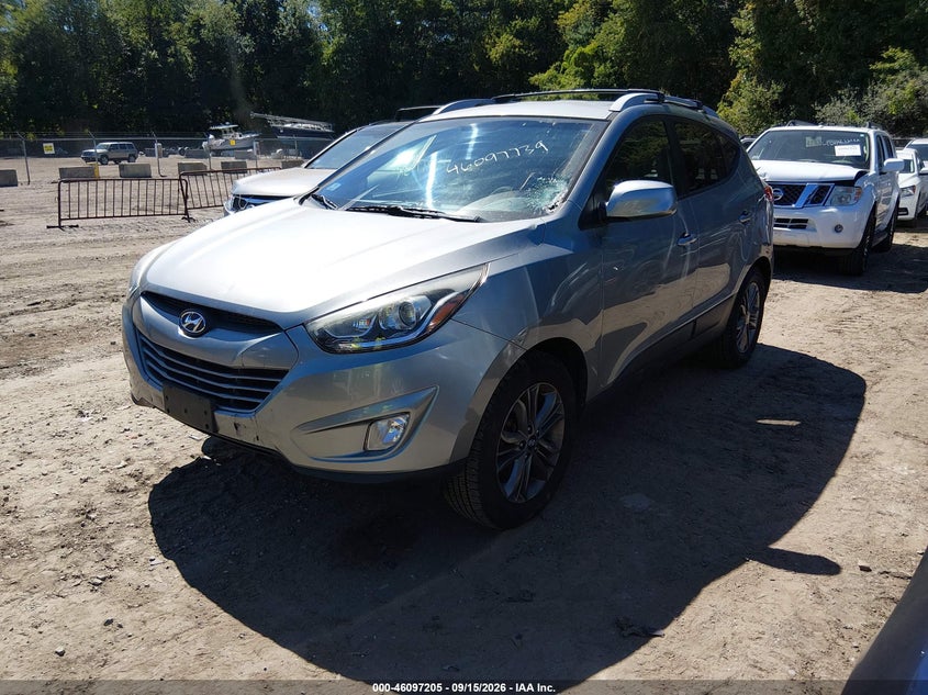 2015 HYUNDAI TUCSON auction photo 2