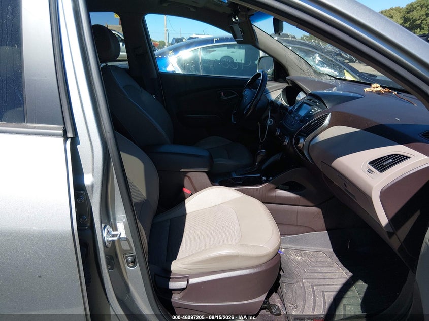 2015 HYUNDAI TUCSON auction photo 5