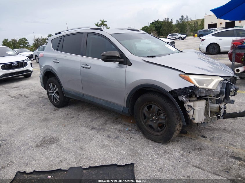 Vin: 2t3zfrev6hw325984, lot: 46596887, toyota rav4 le 2017 img_1