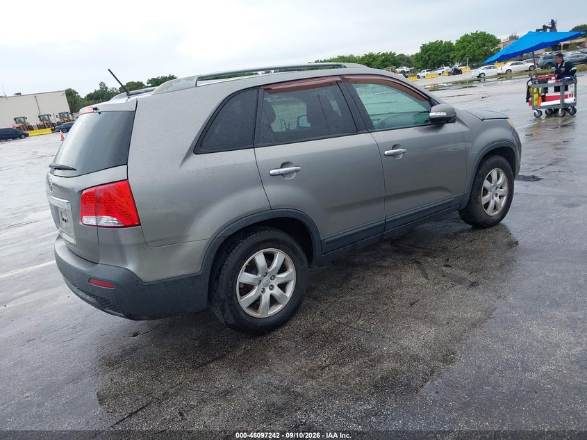 2013 KIA SORENTO auction photo 4