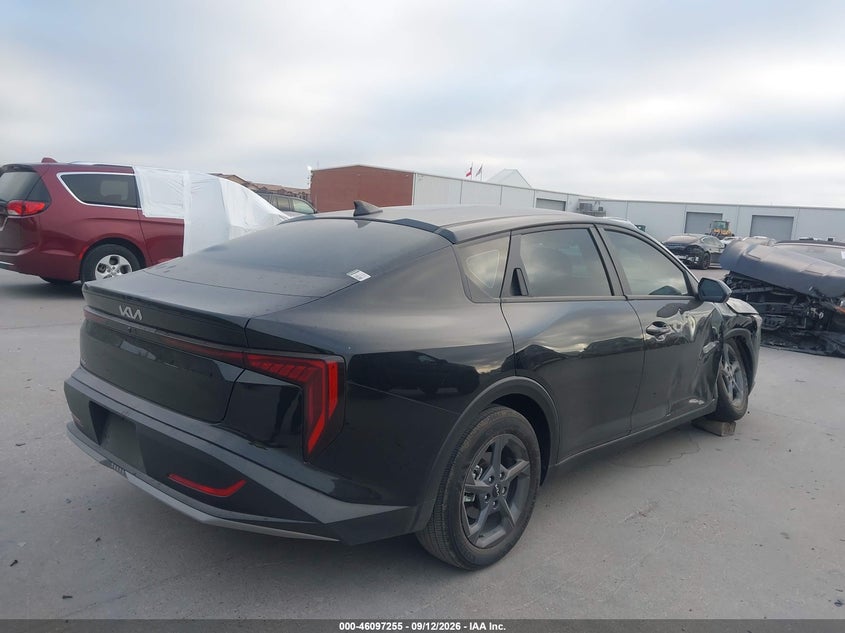 Vin: 3kpft4de9se239233, lot: 46596913, kia k4 lxs 20254