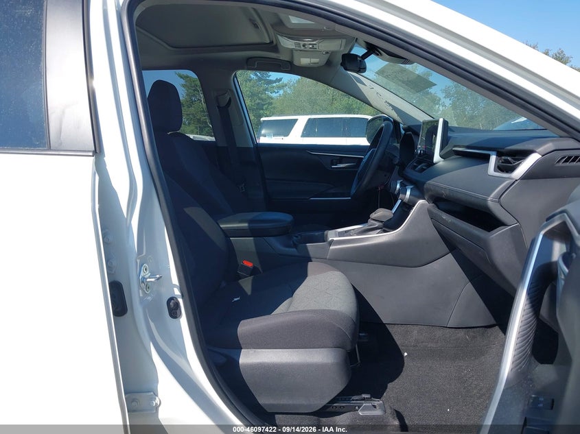TOYOTA RAV4 - zdjęcie 5