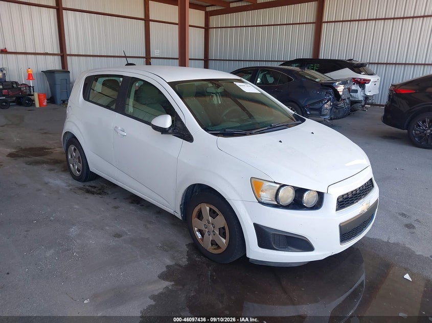 2016 CHEVROLET SONIC auction photo 1