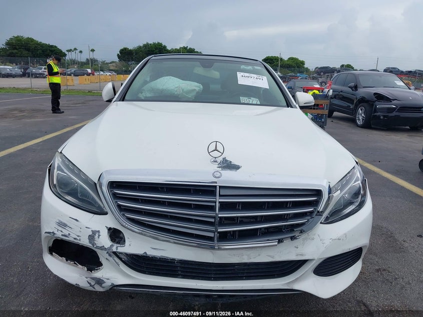 2016 MERCEDES-BENZ C 300 LUXURY · Фото 12