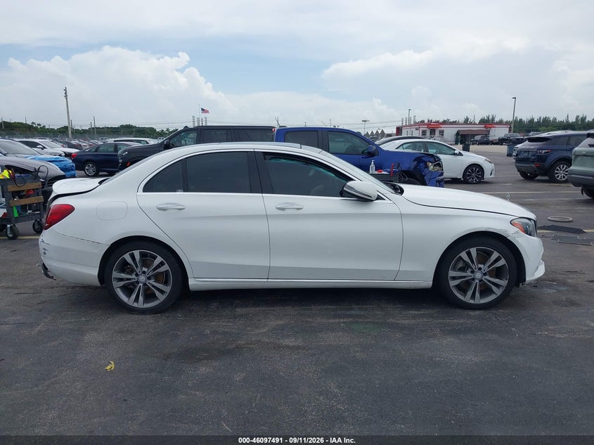 2016 MERCEDES-BENZ C 300 LUXURY · Фото 13