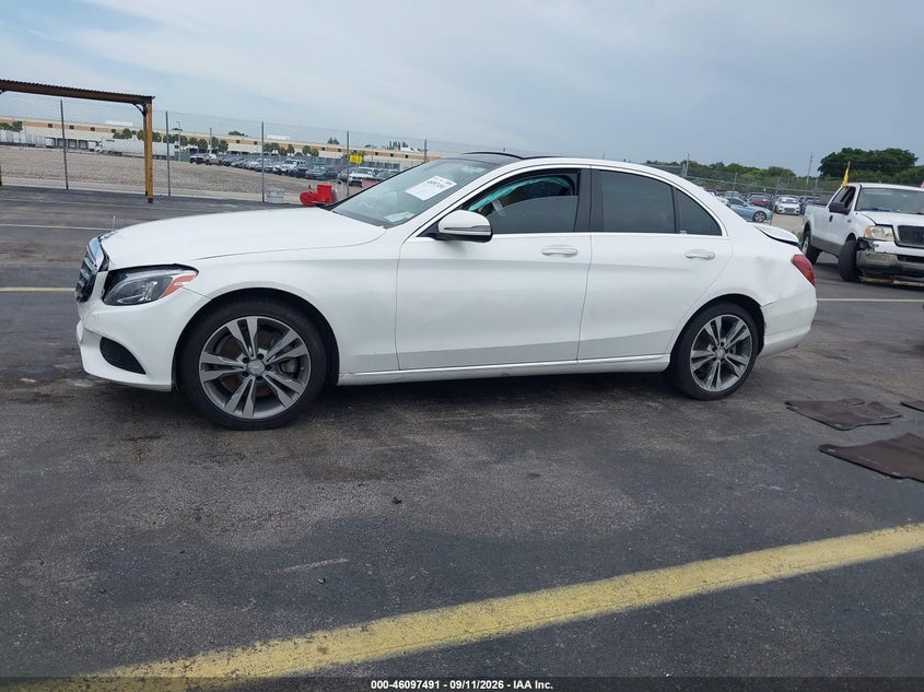 2016 MERCEDES-BENZ C 300 LUXURY · Фото 14