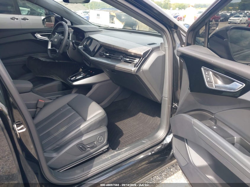 2025 AUDI Q4 E-TRON PREMIUM 45 RWD · Фото 5