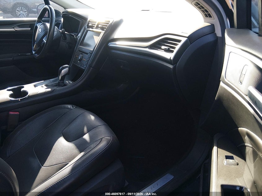 2016 FORD FUSION ENERGI auction photo 5