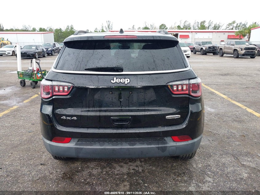 2018 JEEP COMPASS LATITUDE 4X4 · Фото 16