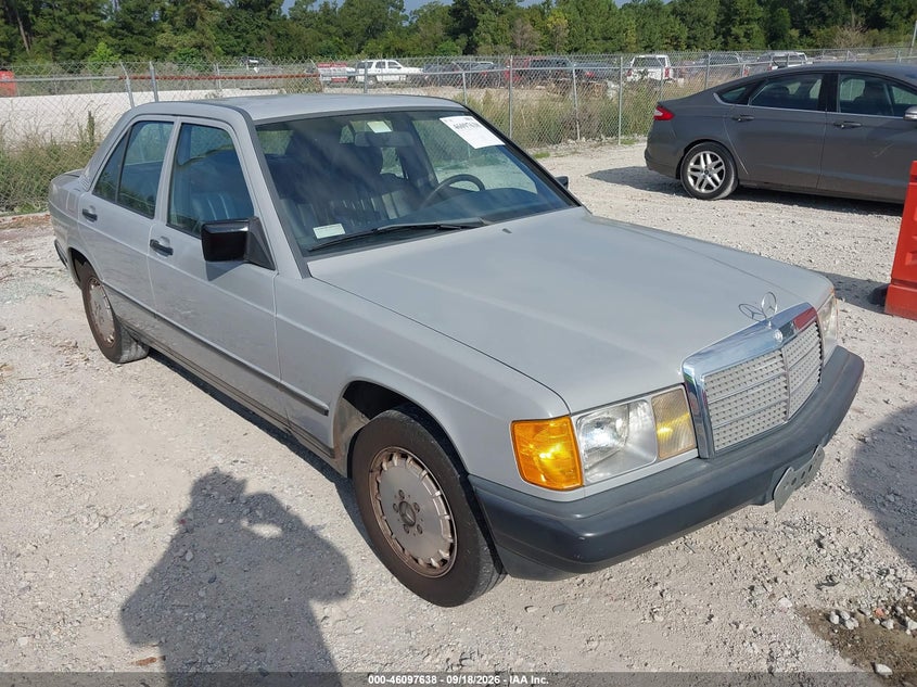 1984 MERCEDES-BENZ 190
