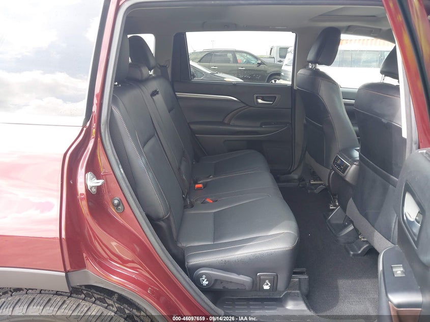 TOYOTA HIGHLANDER - zdjęcie 8