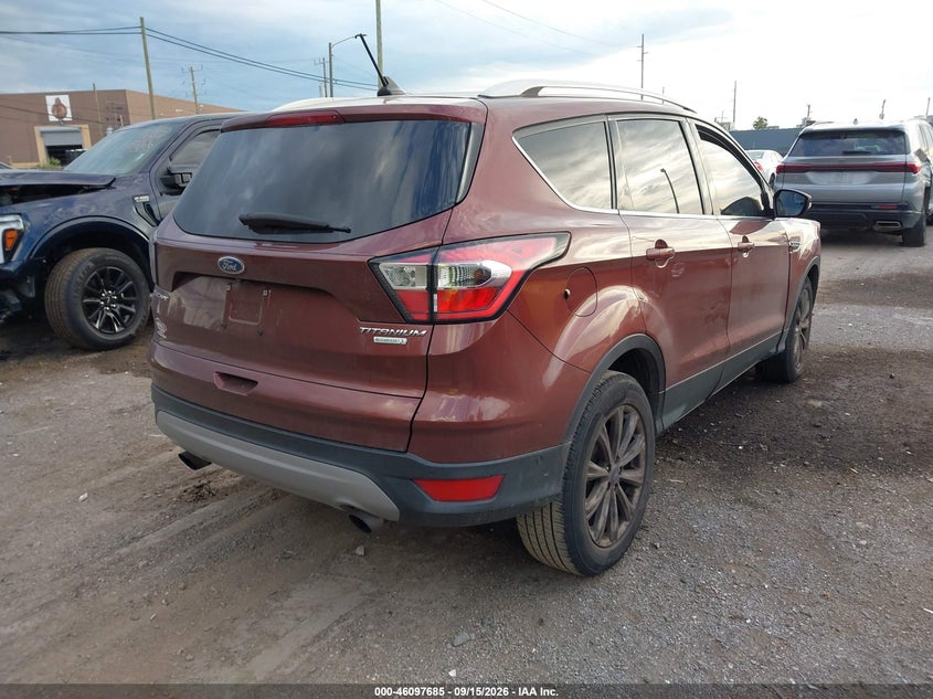 Vin: 1fmcu0j98jua08383, lot: 46597343, ford escape titanium 20184