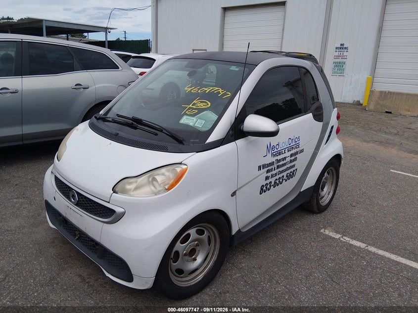 2015 SMART FORTWO PURE · Фото 2