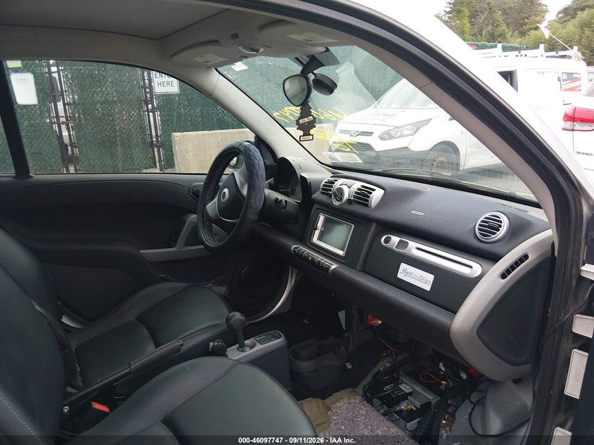 2015 SMART FORTWO PURE · Фото 5