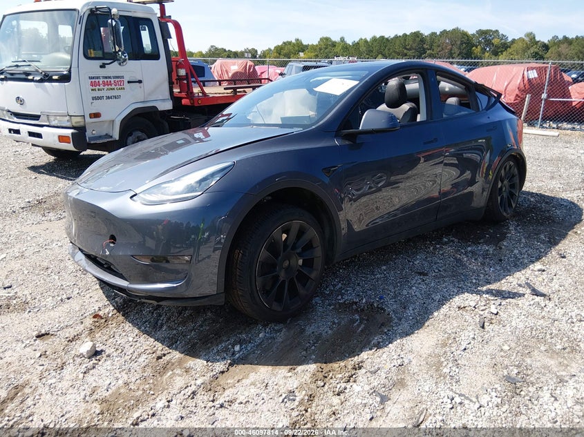 Vin: 5yjygdee2mf161337, lot: 46597472, tesla model y long range dual motor all-wheel drive 20212