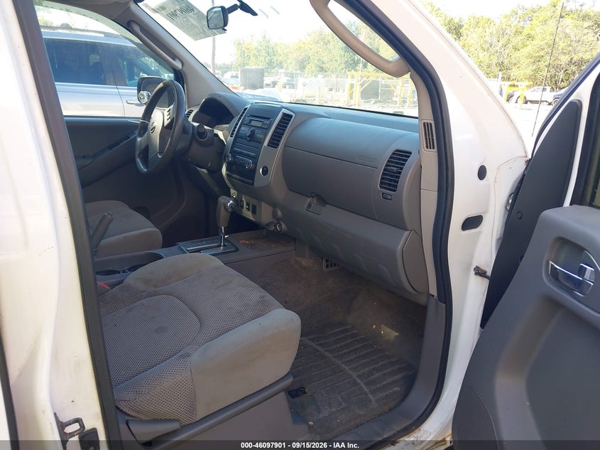 2010 NISSAN FRONTIER auction photo 5