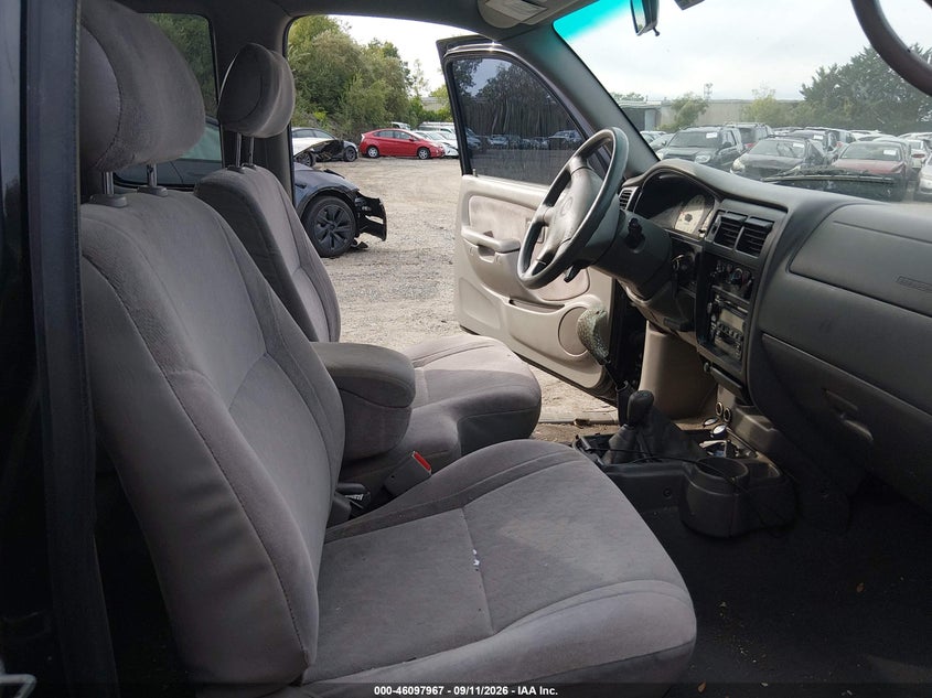 2001 TOYOTA TACOMA auction photo 5