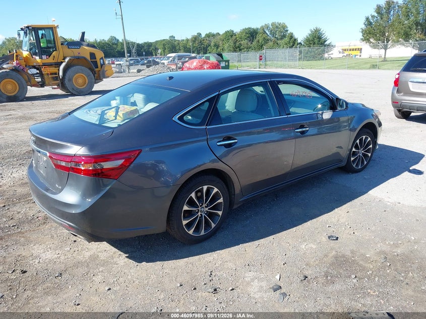2016 TOYOTA AVALON auction photo 4
