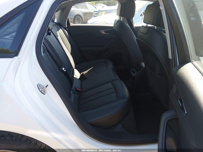 2017 AUDI A4 auction photo 8