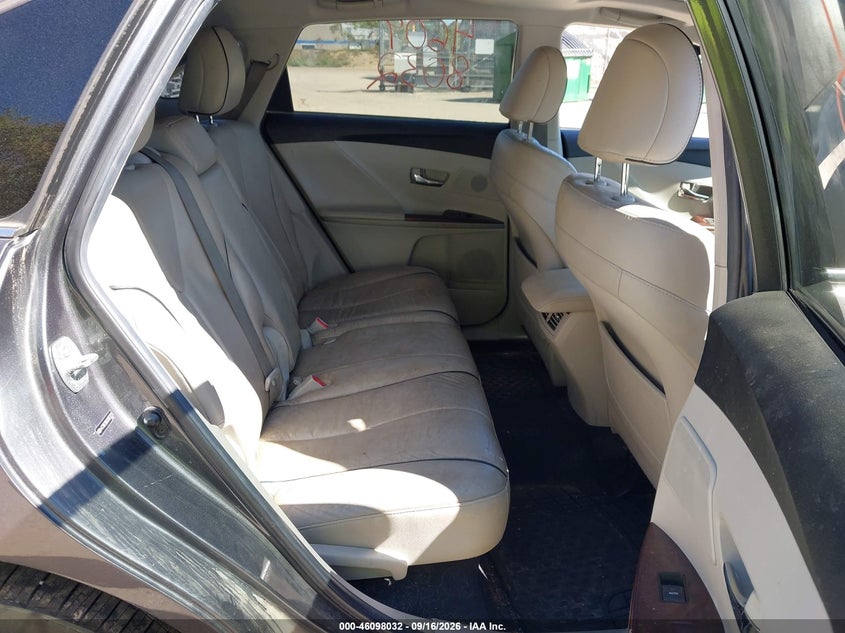 2012 TOYOTA VENZA auction photo 8