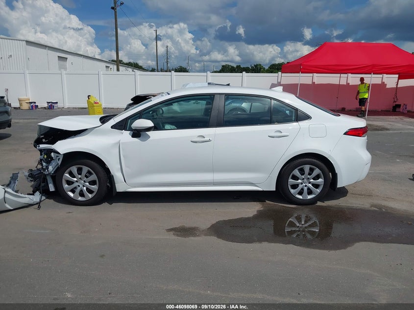 TOYOTA COROLLA - zdjęcie 15