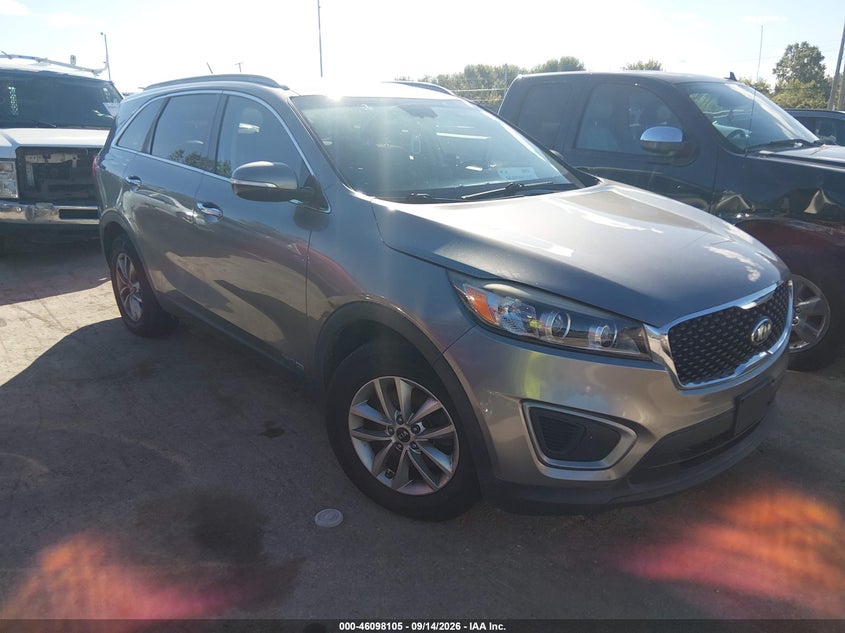 2016 KIA SORENTO auction photo 1