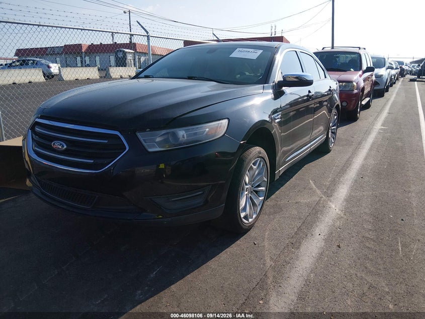 2013 FORD TAURUS auction photo 2