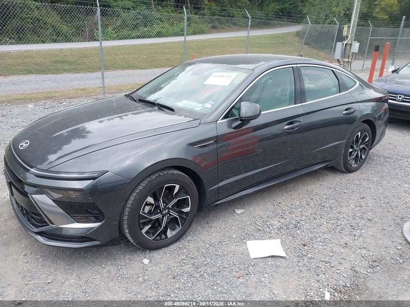 2025 HYUNDAI SONATA auction photo 2