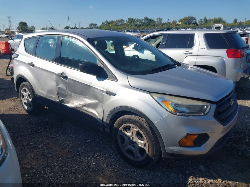 Vin: 1fmcu0f73hud24517, lot: 46597893, ford escape s 2017 img_1