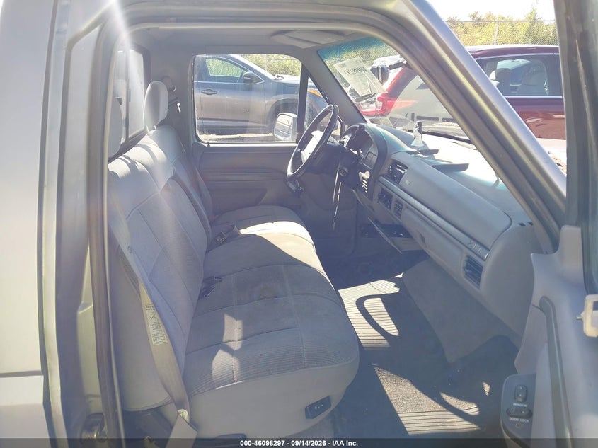 1995 FORD F150 auction photo 5
