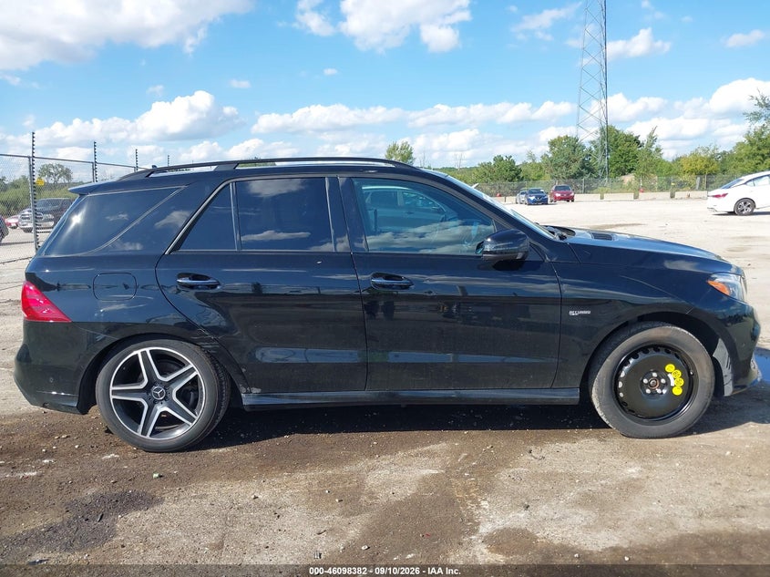 MERCEDES-BENZ AMG GLE 43 - zdjęcie 13
