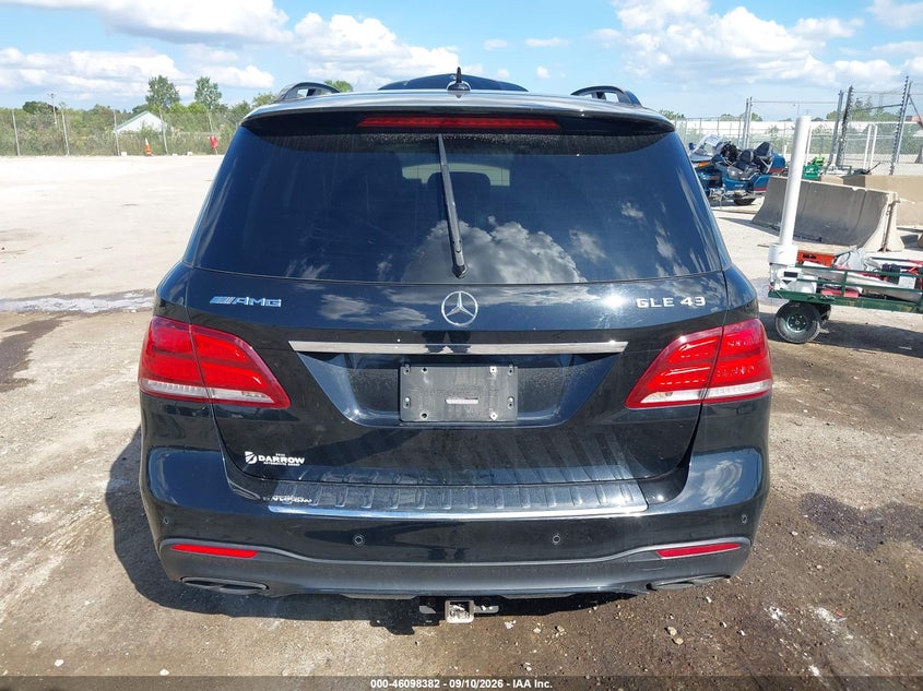 MERCEDES-BENZ AMG GLE 43 - zdjęcie 16