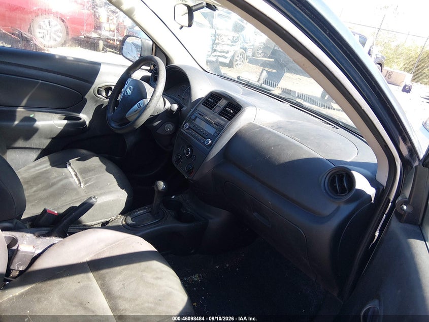 2015 NISSAN VERSA auction photo 5