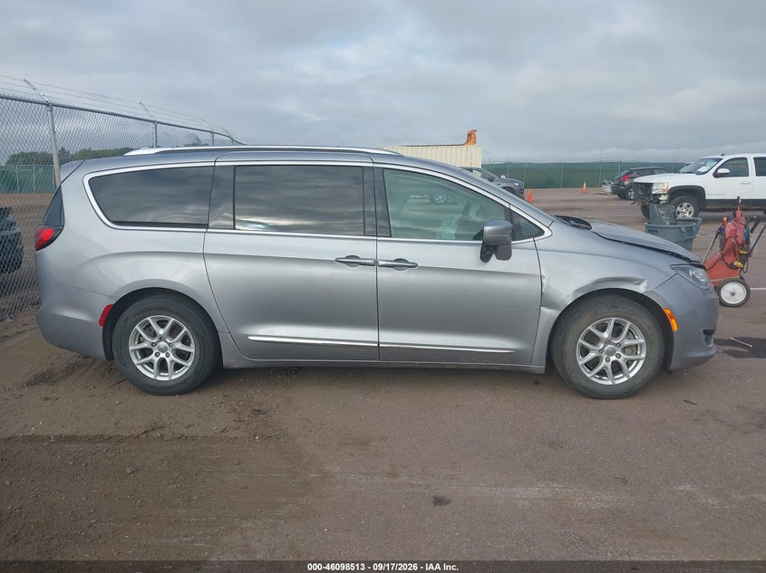 CHRYSLER PACIFICA - zdjęcie 13
