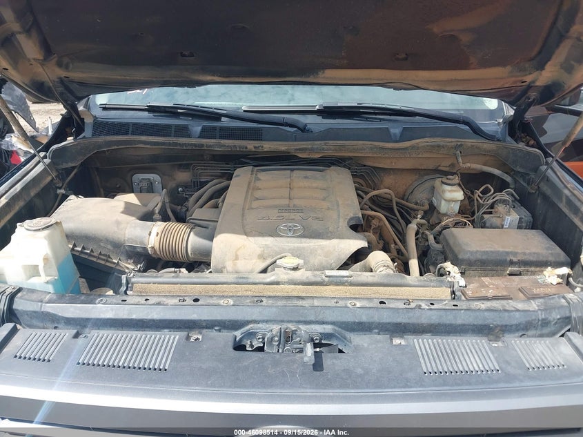 TOYOTA TUNDRA - zdjęcie 10