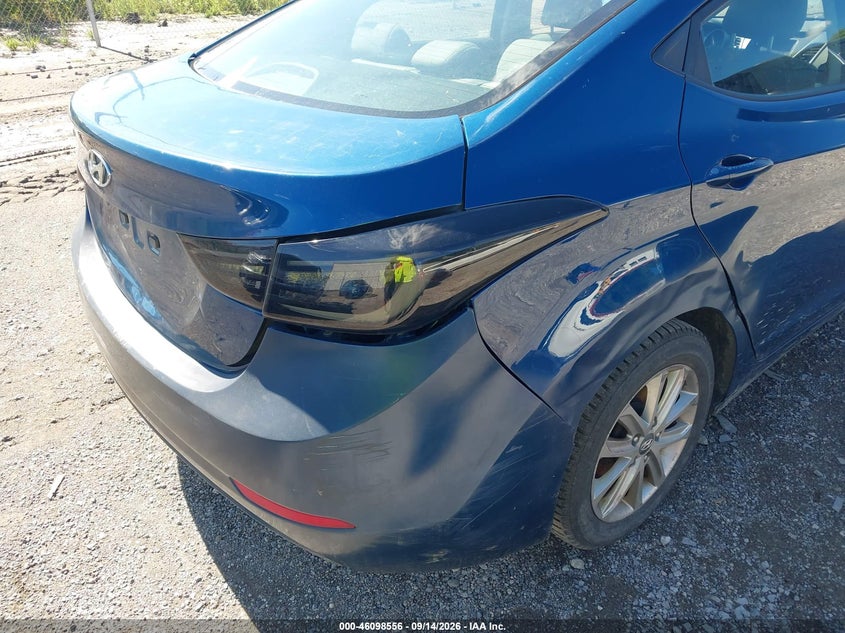2015 HYUNDAI ELANTRA auction photo 6