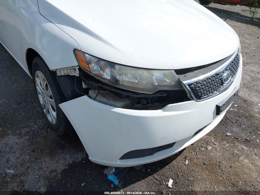 2011 KIA FORTE auction photo 6