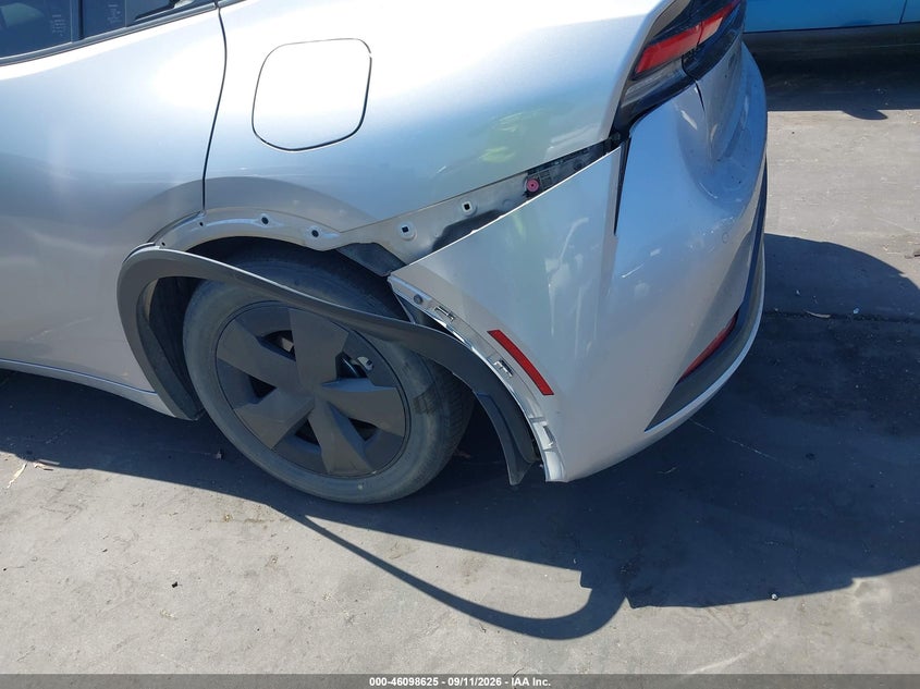 TOYOTA PRIUS - zdjęcie 17