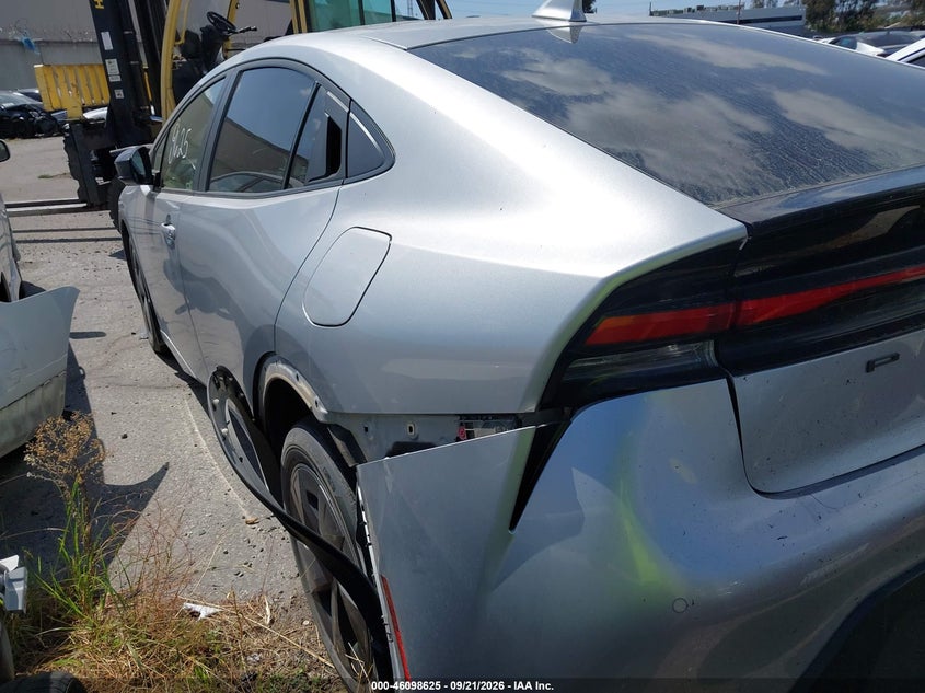 TOYOTA PRIUS - zdjęcie 3