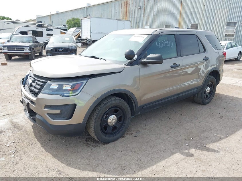 Vin: 1fm5k8ar2jgt43065, lot: 46598389, ford police interceptor utility 20182