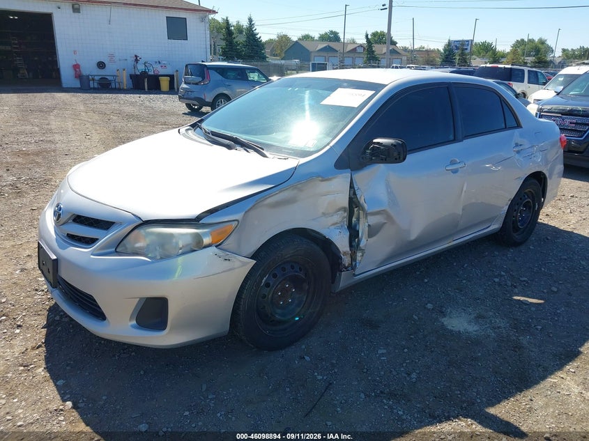 Vin: 2t1bu4ee8cc858092, lot: 46598552, toyota corolla le 20122