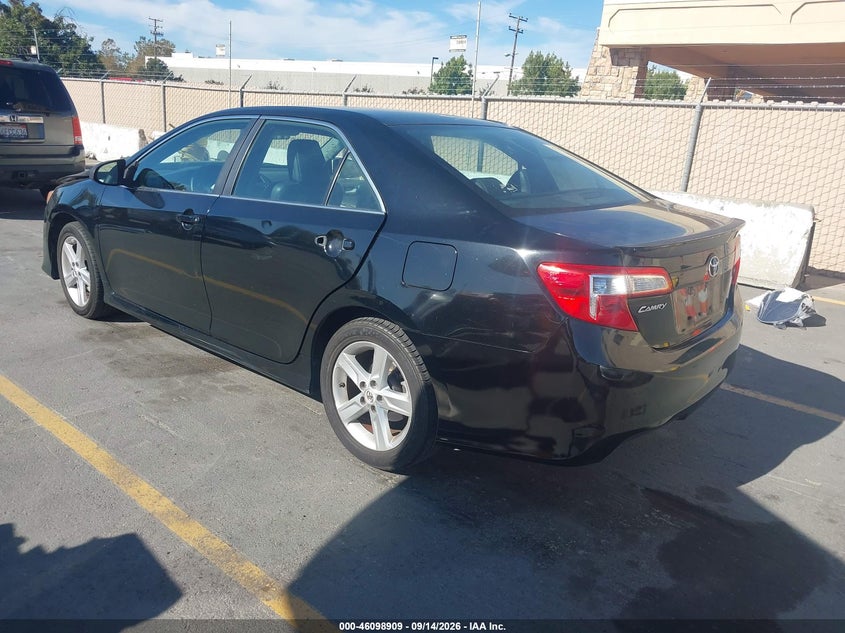 Vin: 4t1bf1fk0du225809, lot: 46598567, toyota camry se 20133