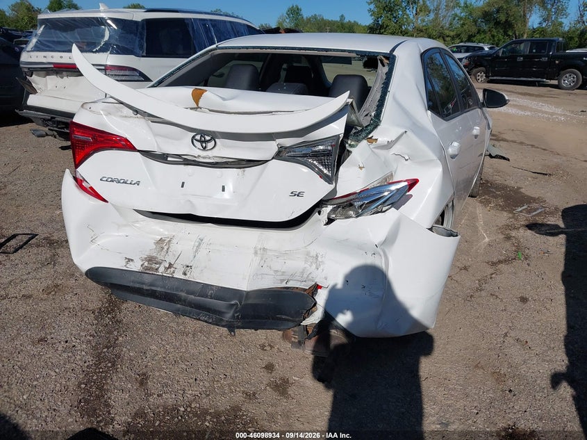 Vin: 2t1burhe9hc824811, lot: 46598592, toyota corolla se 20174