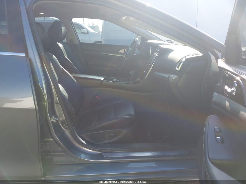 2018 NISSAN MAXIMA auction photo 5