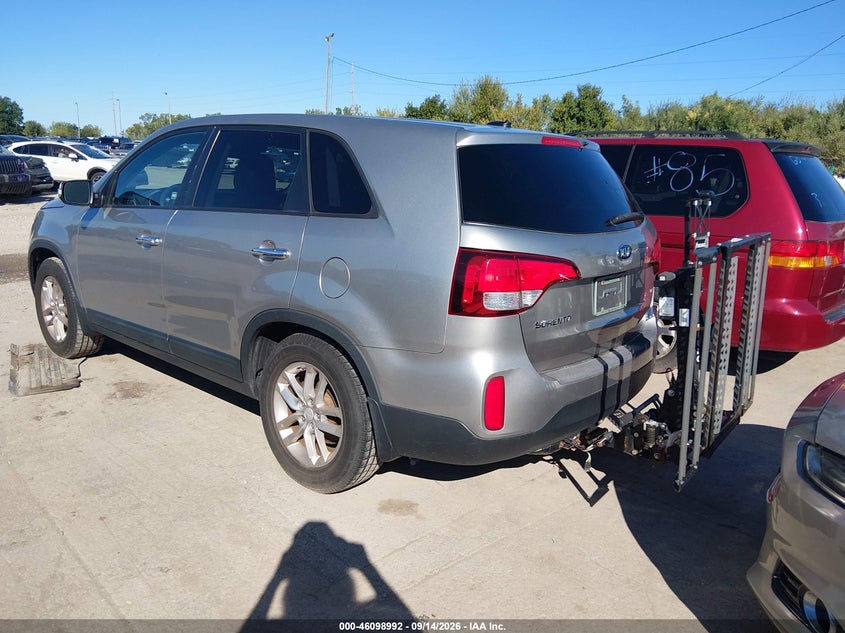 2015 KIA SORENTO auction photo 3