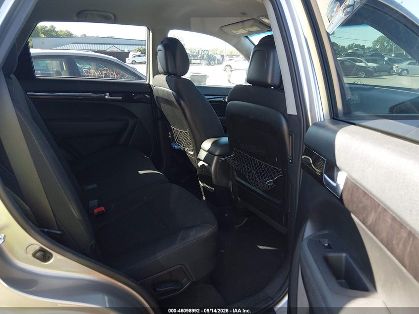 2015 KIA SORENTO auction photo 8