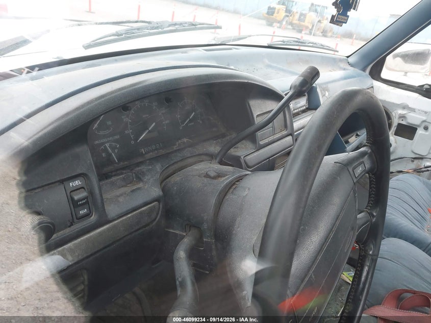 1995 FORD F150 auction photo 7